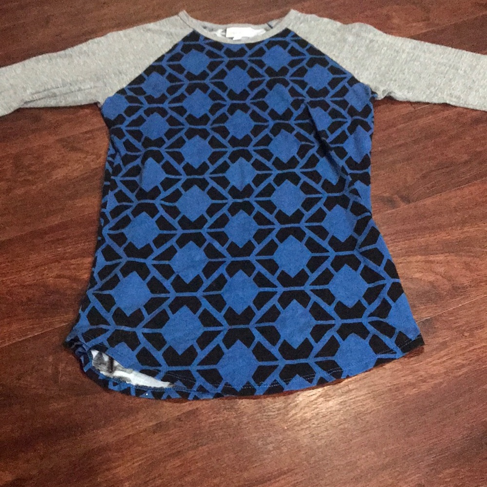 Cute blue patterned top